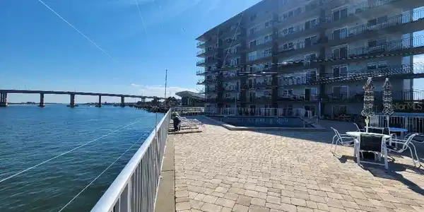 101 N RIVERSIDE DRIVE