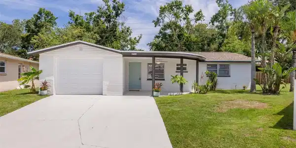 2721 LAWN PLACE