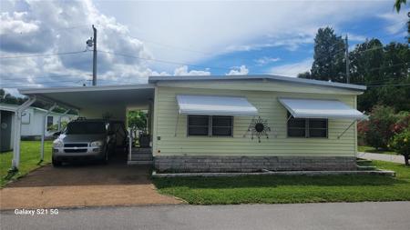 585 SKY HARBOR DRIVE