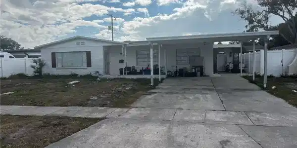 7712 W POWHATAN