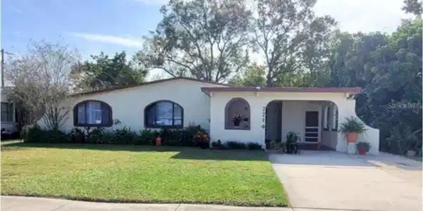7714 W POWHATAN
