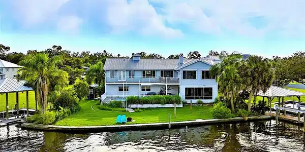 2435 N WATERSEDGE DRIVE