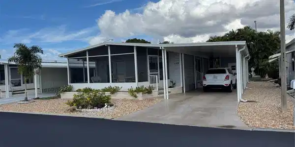 9 LAFITTE DRIVE