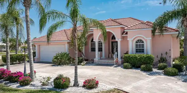 2507 VIA VENETO DRIVE