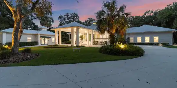 20 CAPTAINS COVE ROAD