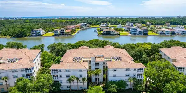 45 RIVERVIEW BEND S