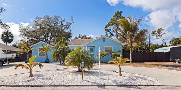 2637 46TH STREET S