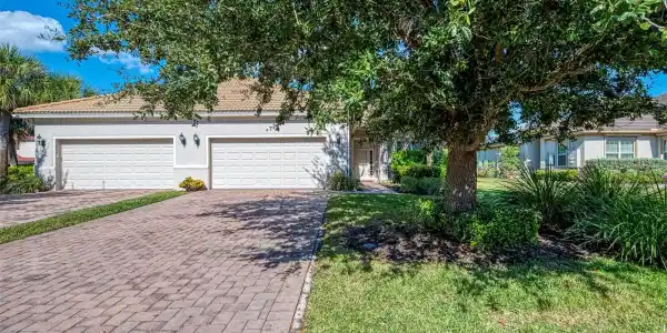 4751 CLUB DRIVE