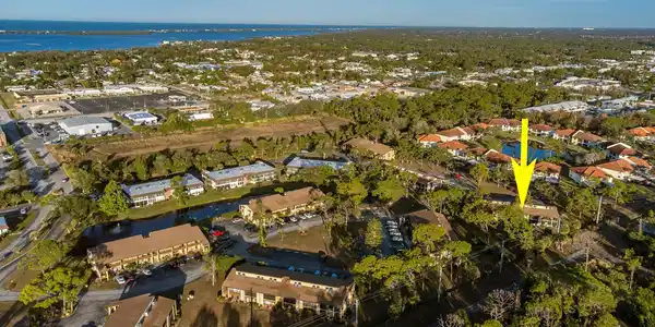 9 QUAILS RUN BOULEVARD