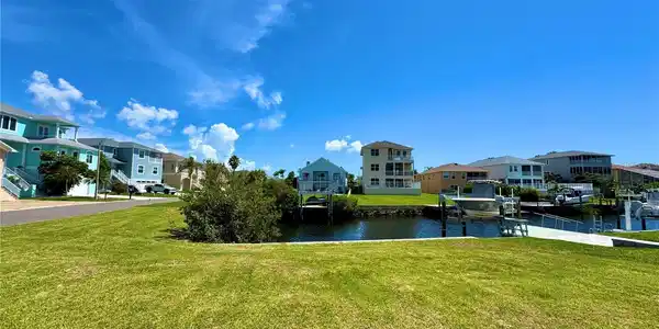 4400 SANDDOLLAR COURT