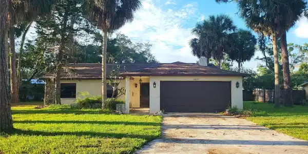 4935 PETUNIA COURT