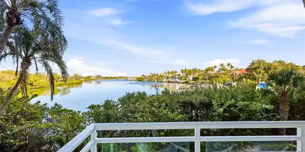 225 SANDS POINT ROAD