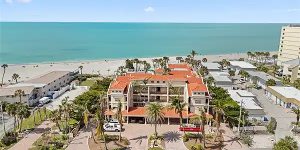 718 GOLDEN BEACH BOULEVARD