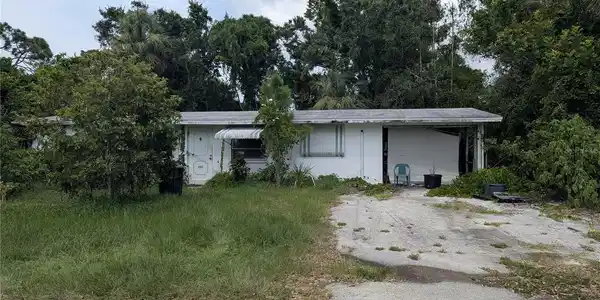 709 SPRUCE STREET