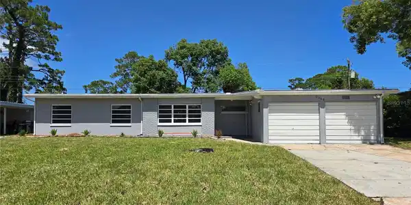 3245 ROYAL PALM COURT