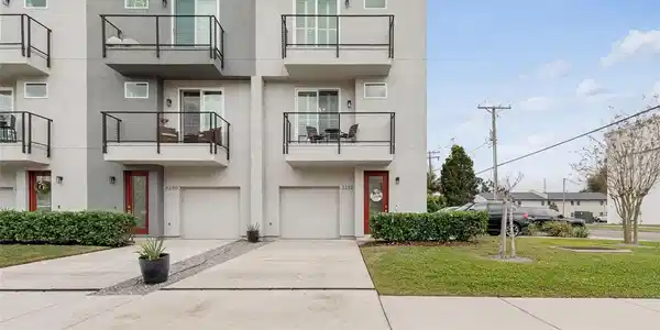 3232 W HORATIO STREET