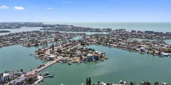 837 BAY POINT DRIVE