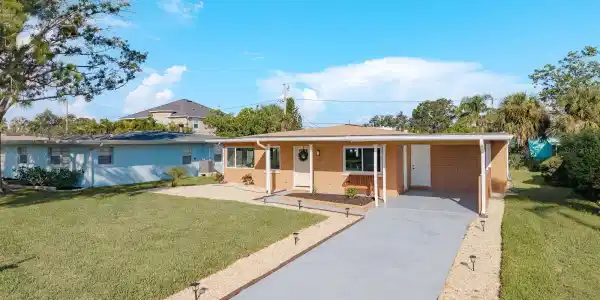 2480 DEL RIO WAY