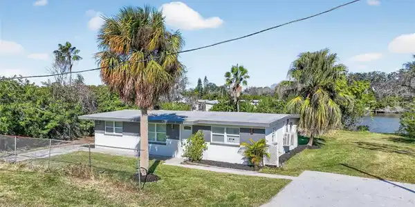 4505 COTTONWOOD DRIVE