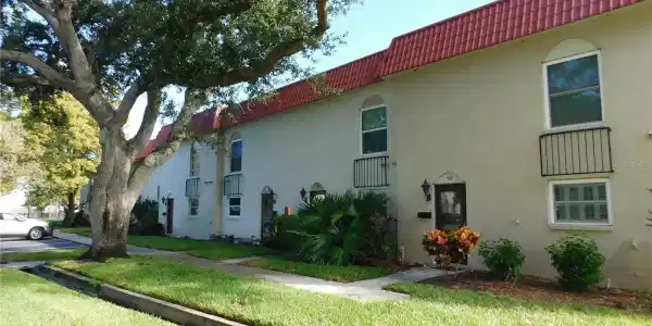 2700 BAYSHORE BOULEVARD