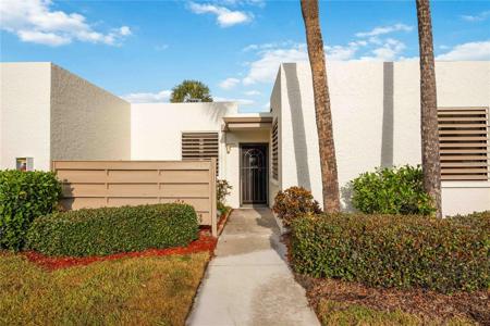 467 PALM TREE DRIVE