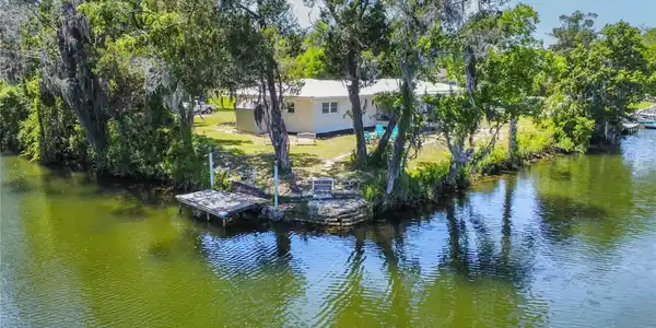 3861 N RINGDOVE POINT
