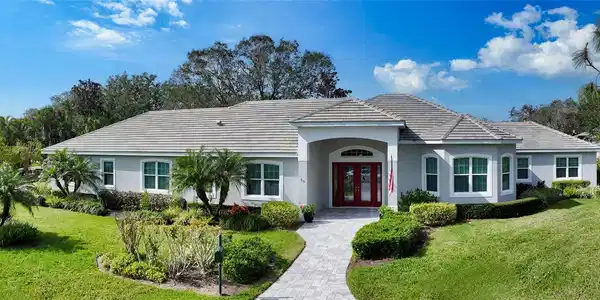 20 BAYHEAD LANE