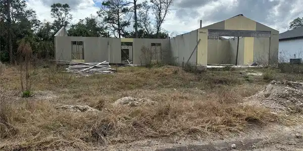 2803 SOPRANO LANE