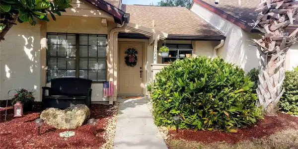 5724 BEAUMONT LOOP