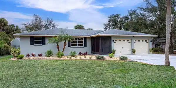 1216 SUNSET AVENUE