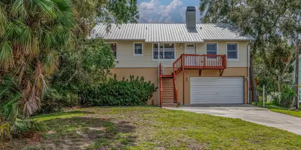 12390 W STANDISH