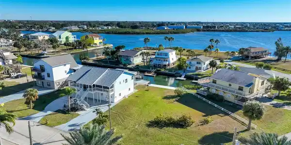 6424 DRIFTWOOD DRIVE