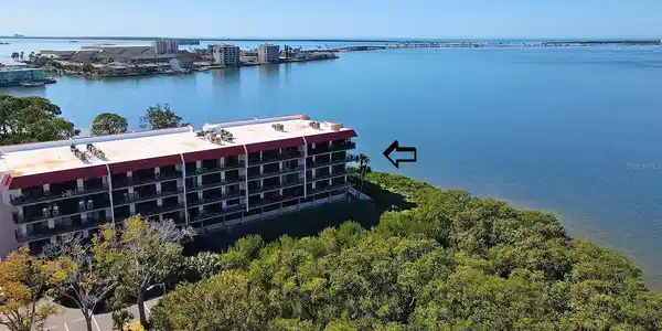 2700 BAYSHORE BOULEVARD