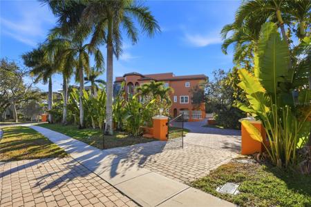 9017 BAYWOOD PARK DRIVE