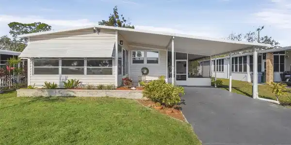 120 LA COSTA