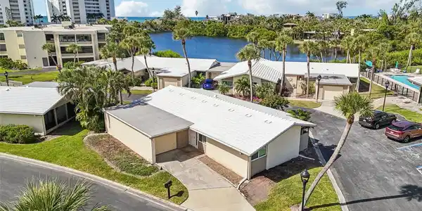 113 WHISPERING SANDS DRIVE