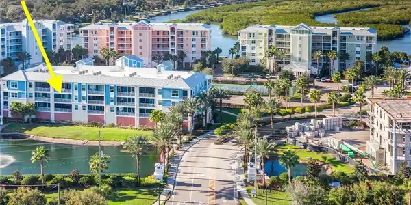 1 N RIVERWALK DRIVE