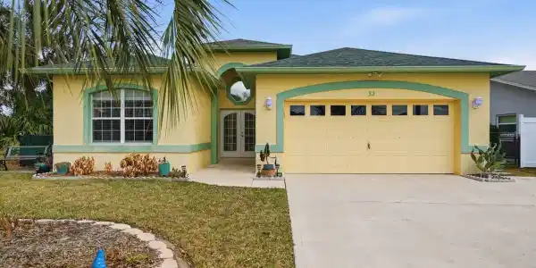 32 COMANCHE COURT