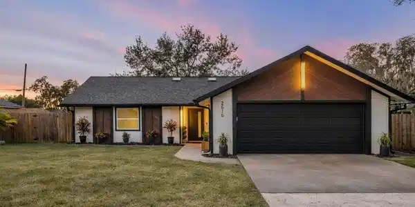 2516 PINE TREE DRIVE