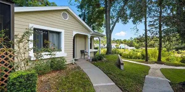 8174 STURBRIDGE COURT