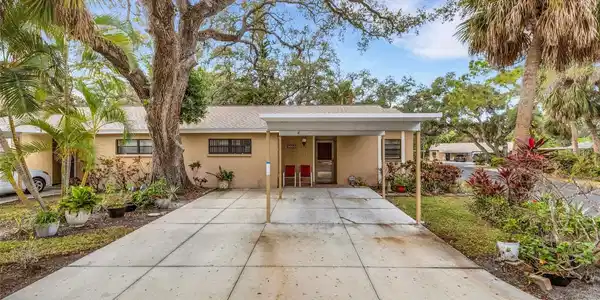 5003 VILLAGE GARDENS DRIVE