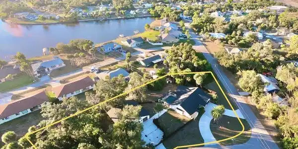 425 ADALIA TERRACE