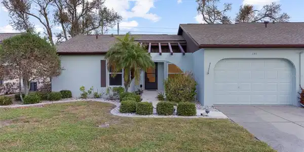 597 FOXWOOD BOULEVARD