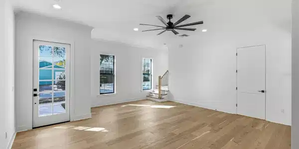 Image 4 Image 4