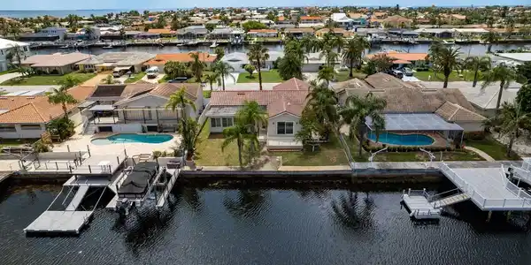 5008 GLENN DRIVE