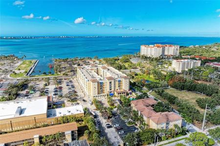 1064 N TAMIAMI TRAIL