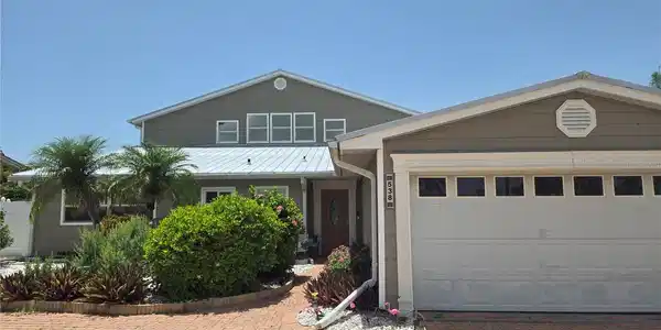 538 CRYSTAL DRIVE
