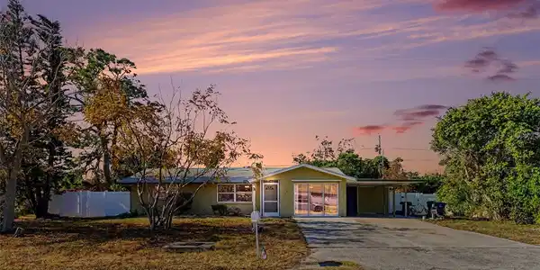 3468 ROSLYN ROAD