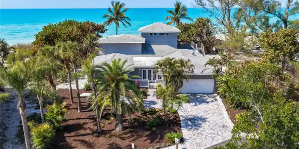 8592 HIDDEN LAGOON ROAD