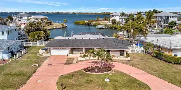 5403 PALMETTO POINT DRIVE